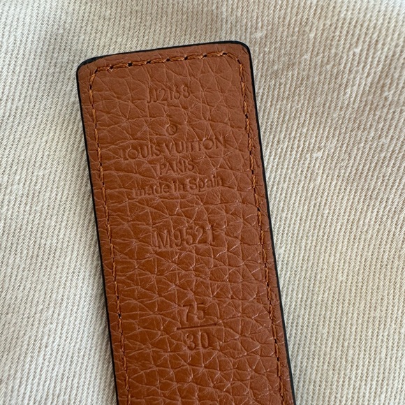 LUIS VUITTON (LV) Initiales Reversible Belt - Picture 5 of 6
